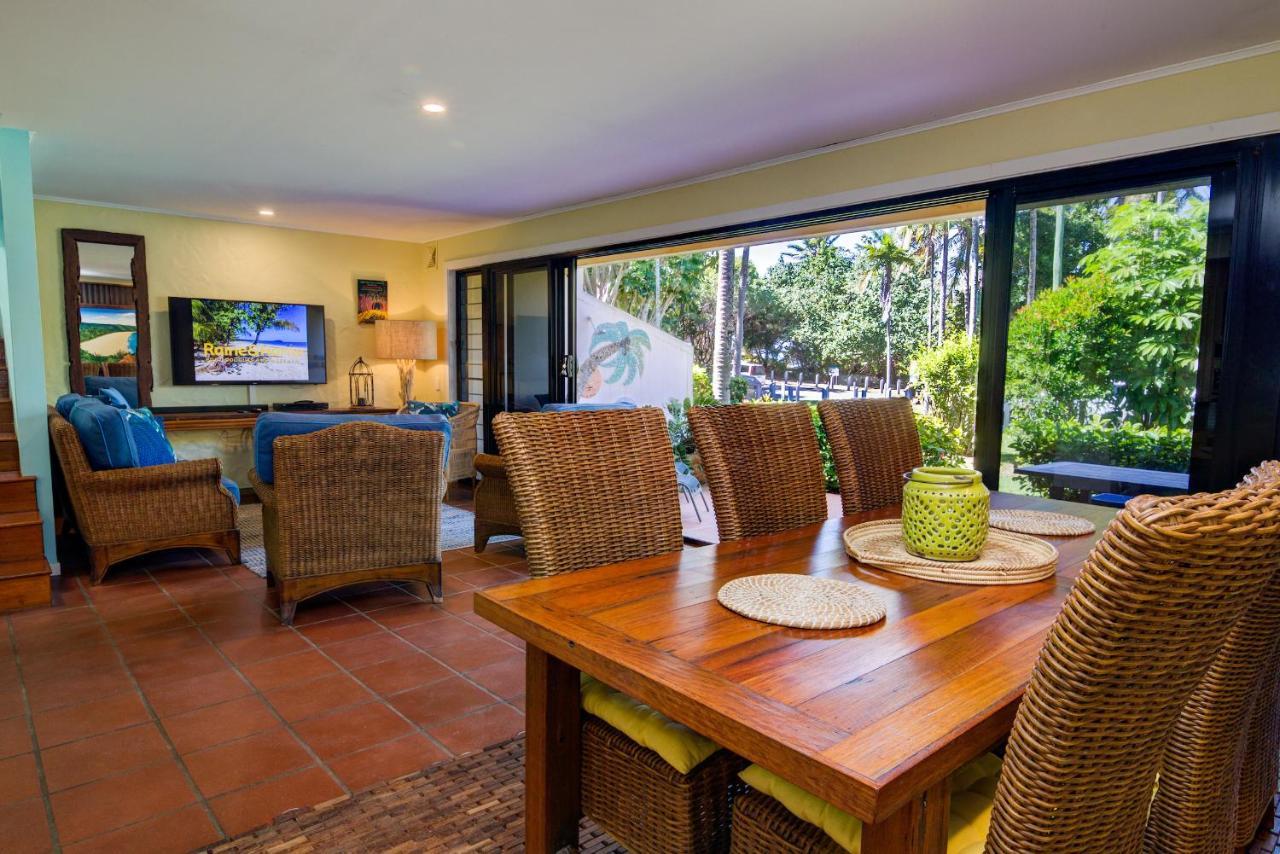 Number 2 On The Beach | Beautiful Beachfront Villa Port Douglas Exterior photo